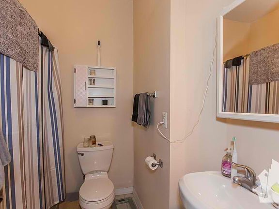 4th image of 1436 W Erie St #3BC