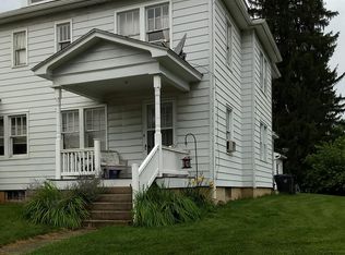 119 W 1st St, Boiling Springs, PA 17007