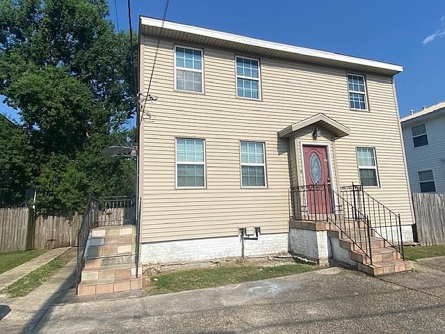 1st image of 6219 Curie St