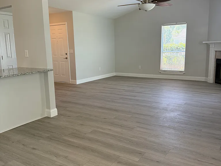 24849 Wolf Bay Ave — Photo 3