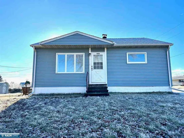 1602 Merryview Ln, Hibbing, MN 55746