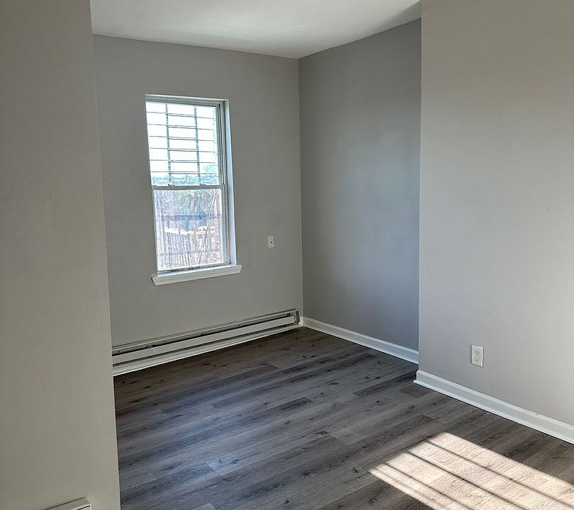 1st image of 2414 Saint Paul St #5