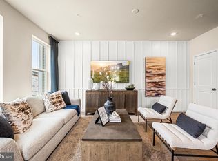 105 Abramo Victor Dr, Downingtown, PA 19335