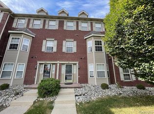 10826 Pardee Rd, Taylor, MI 48180
