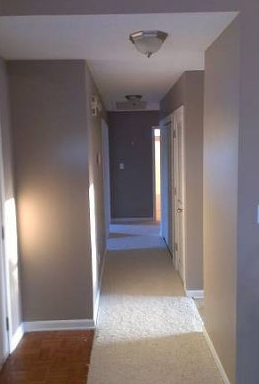 Hallway leading to bedroo