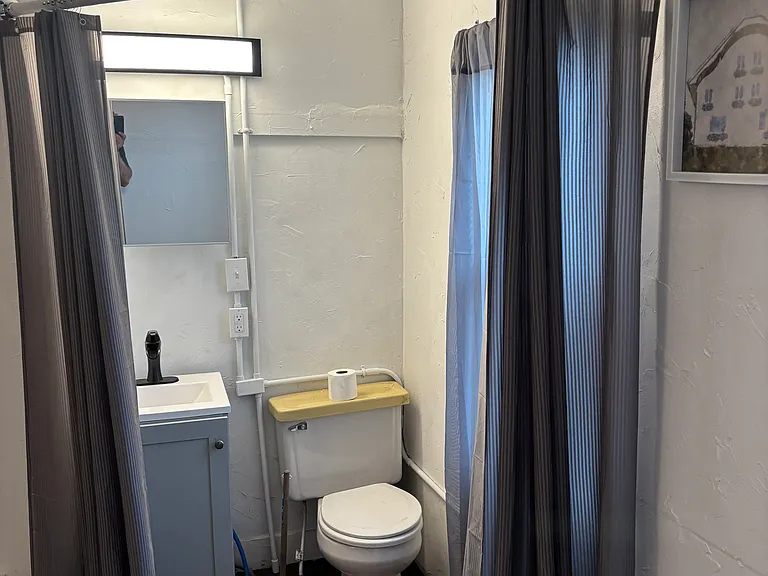 1304 Market St — Photo 20