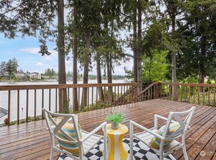 6433 S Island Dr E, Bonney Lake, WA