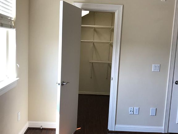 2nd image of 4153 Grassmere Ln #3