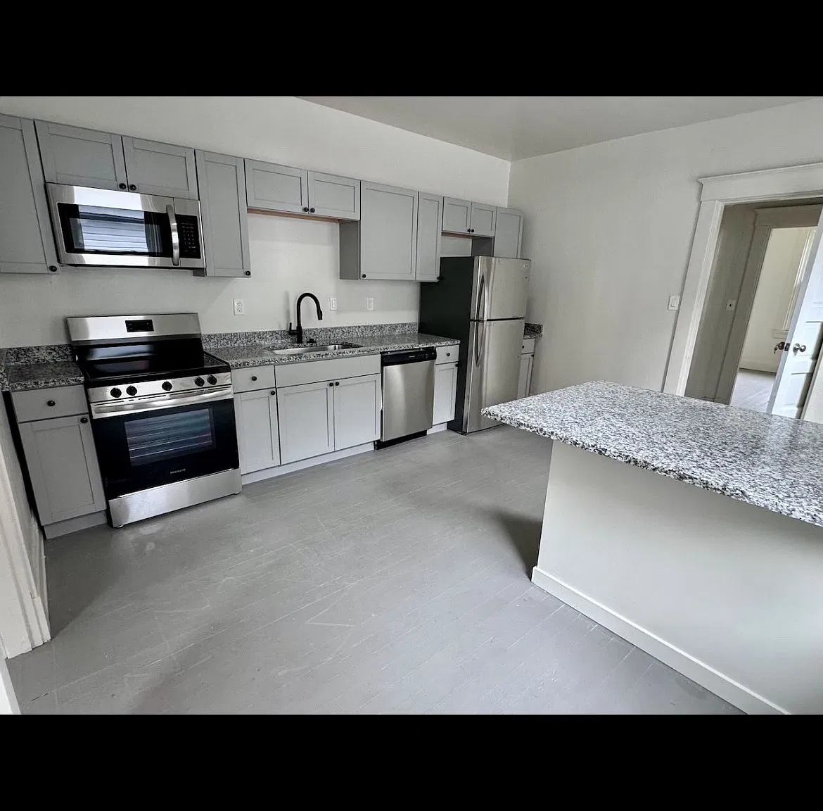 2324 W Clifton Ave — Photo 3