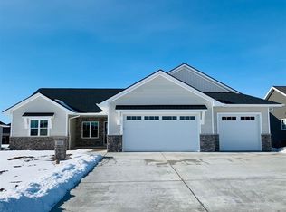 131 Purple Sage Dr, Green Bay, WI 54311