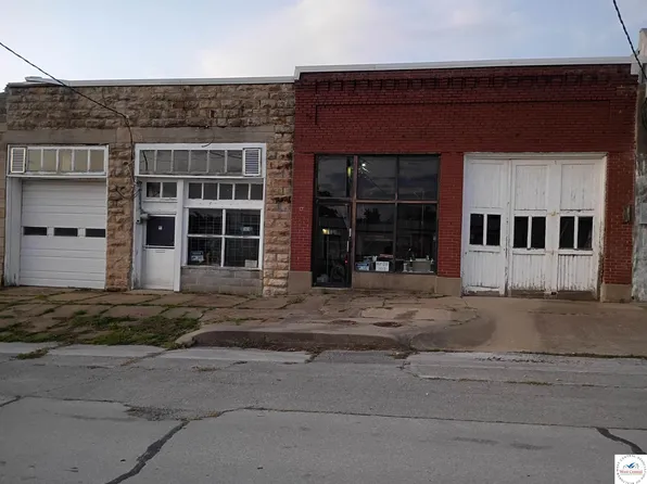 303 E Spring St, El Dorado Springs, MO 64744