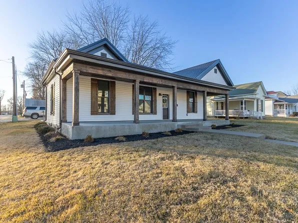 220 S Court St, Bowling Green, MO 63334