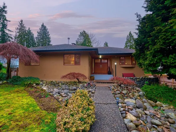 630 Sydney Ave, Coquitlam, BC V3K 3K2