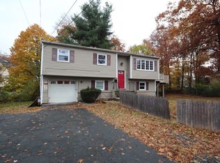 555 Union Rd, Spring Valley, NY 10977