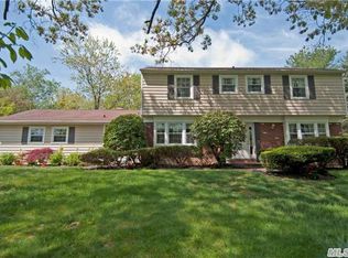 11 Pettit Dr, Dix Hills, NY 11746