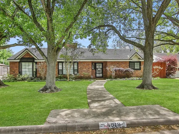 8019 Rampart St, Houston, TX 77081
