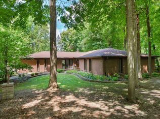 2S940 Shagbark Dr, Batavia, IL