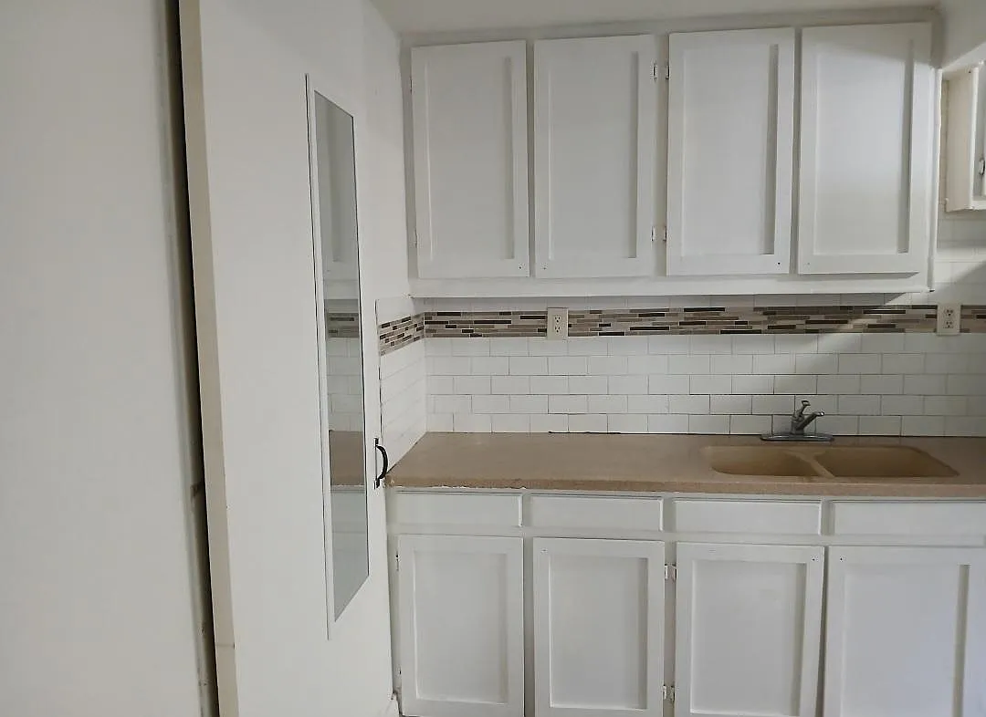 1 bed, 452 sqft, $1,299 — Photo 2