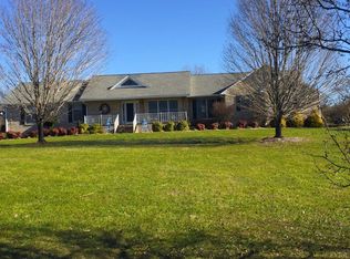 1155 Foxfire Ln, Bedford, VA 24523