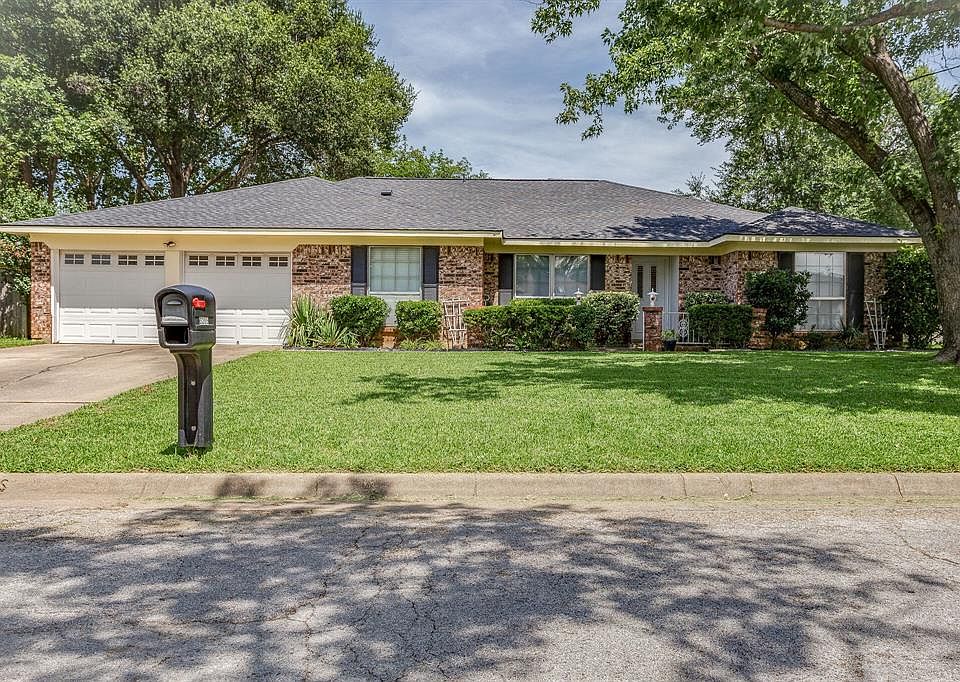 1st image of 3205 Avon Dr