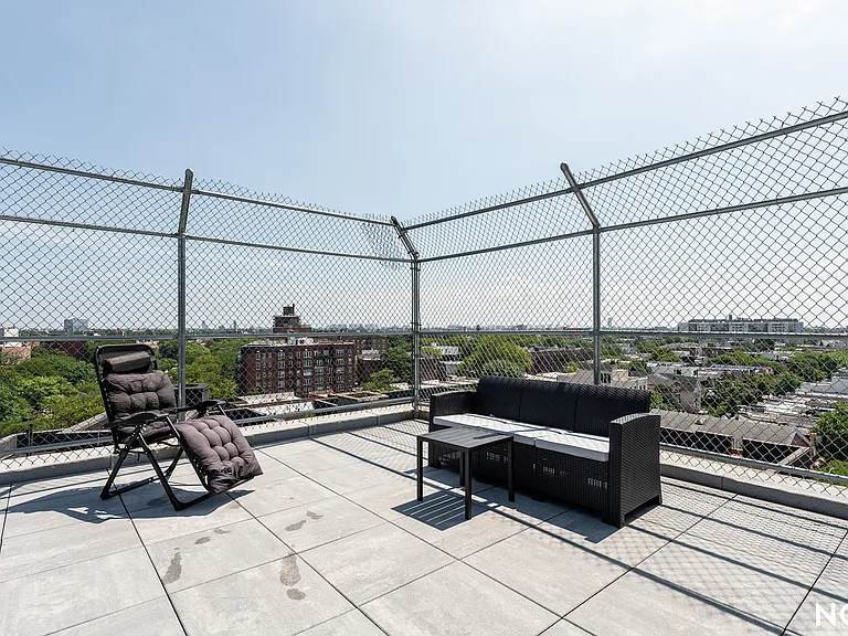 706 Ocean Ave #2A — Photo 33