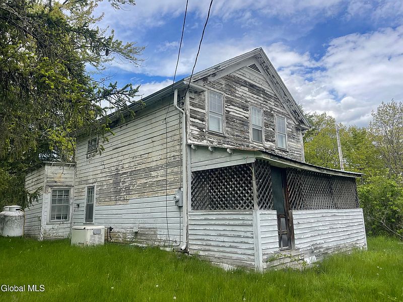 2nd image of 3 Agawam Lane