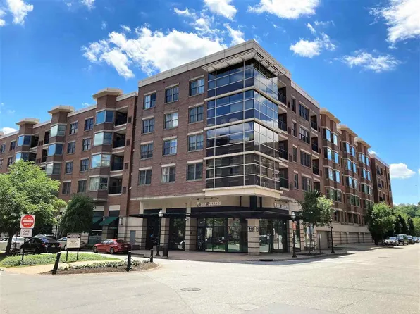 22 Avenue At Port Imperial APT 306, West New York, NJ 07093