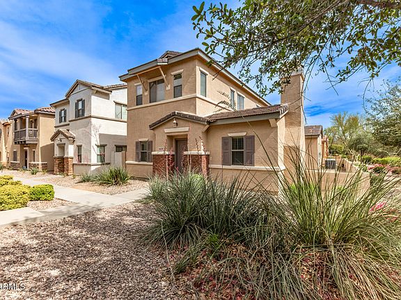 2nd image of 14139 W COUNTRY GABLES Drive