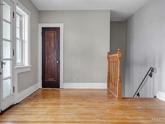 4th image of 4972 Tholozan Ave