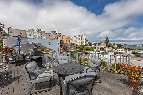 Why Stay in a Hotel? Rare North Beach Executive Furnished + Private Rooftop Deck at North Beach — Photo 3