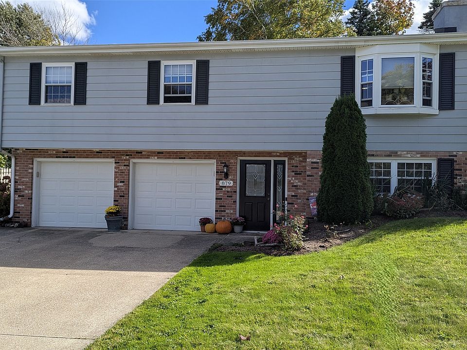 1st image of 879 Ruth Ave