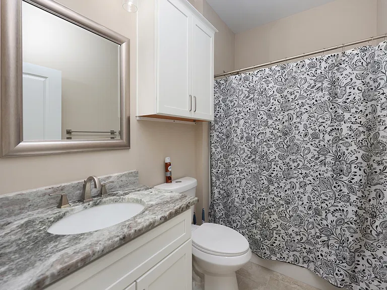 518 Woods Dr — Photo 7