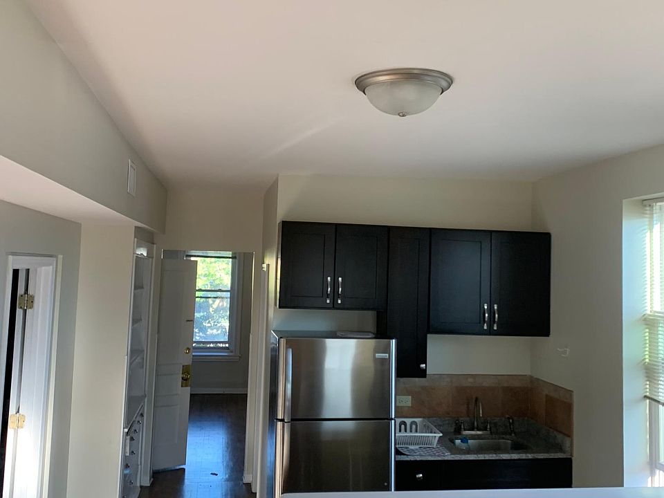 1st image of 2816 N Lawndale Ave APT 1F