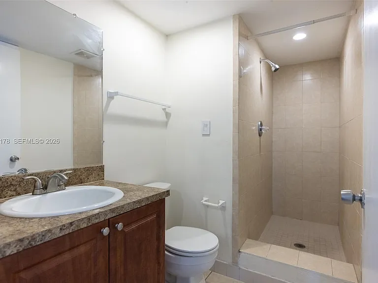 9235 SW 8th St #403 — Photo 7