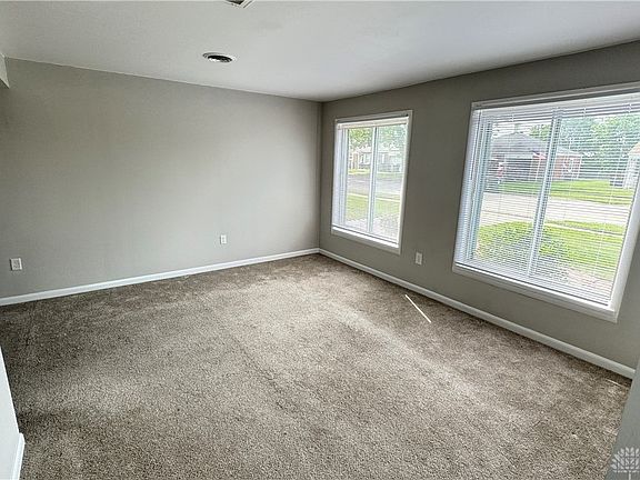 3rd image of 3870 Fulton Ave