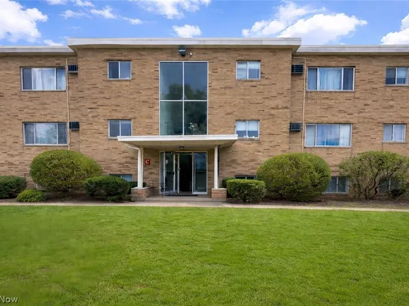 5200 Royalton Rd, North Royalton, OH 44133