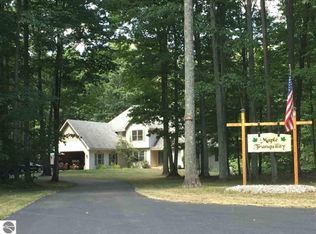 12990 S Woodhaven Ln, Traverse City, MI 49684