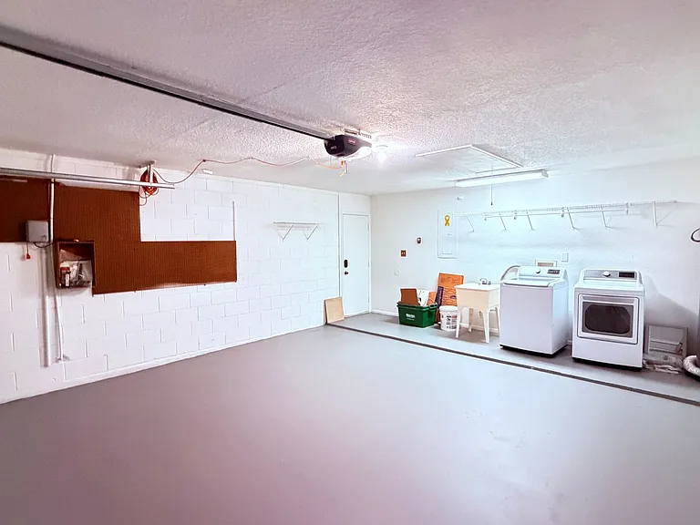 3640 S Saint Lucie Dr — Photo 25