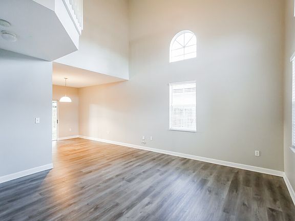5th image of 1260 NE 42nd Ave