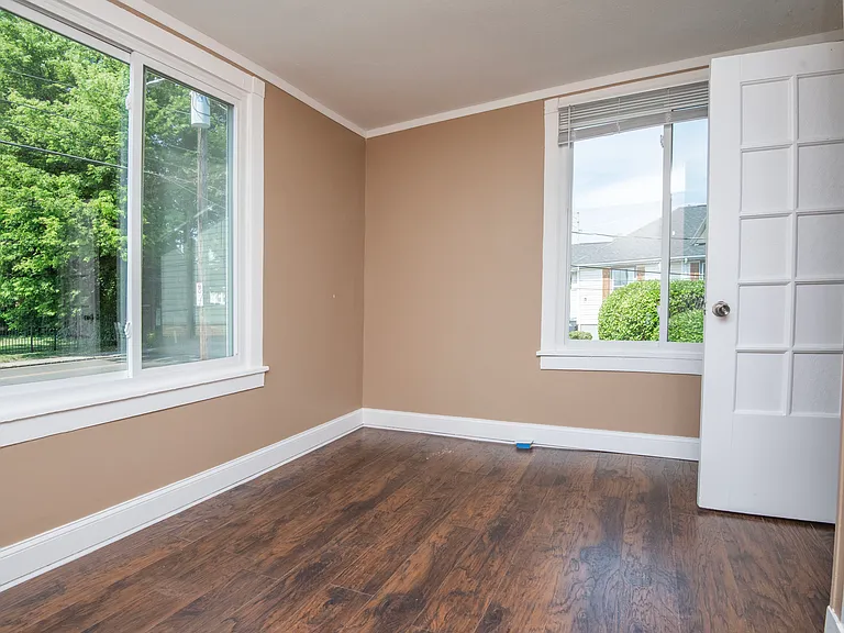 117 E Glenwood Ave #1 — Photo 24