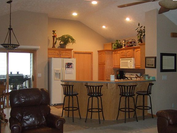 5th image of 21430 Parkview Dr