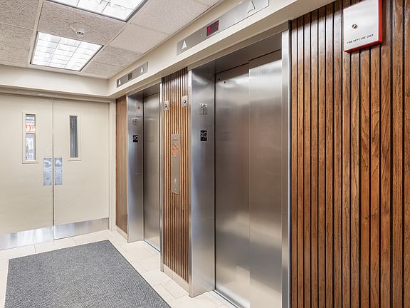5th image of 3001 S Michigan Ave Unit 1406