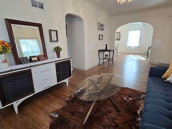 5th image of 721 Custer St