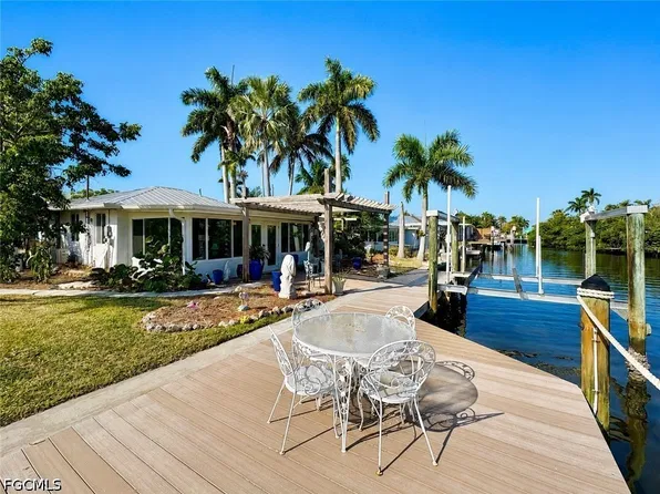 11242 Matlacha Ave, Matlacha, FL 33993
