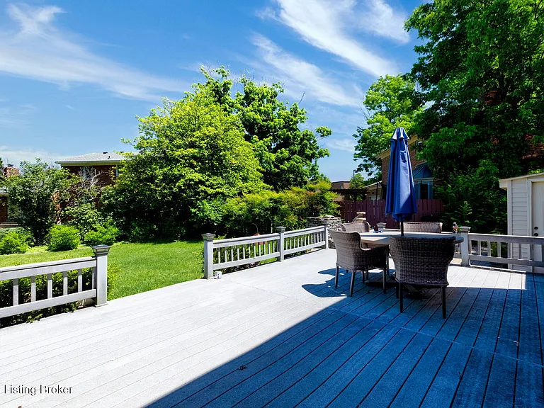 10807 Helmsdale Ln — Photo 46