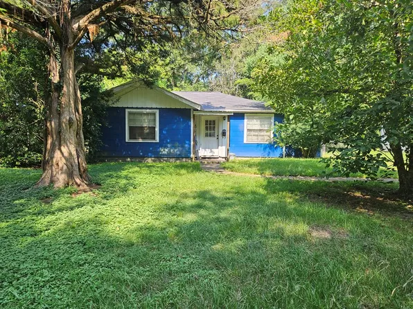 4 S Circle Dr, Natchez, MS 39120