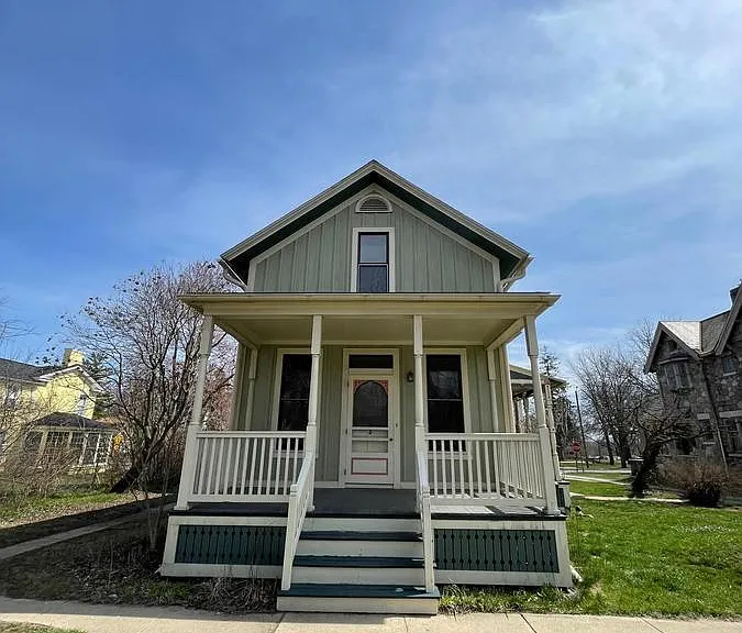 206 S Huron St #3 — Photo 2