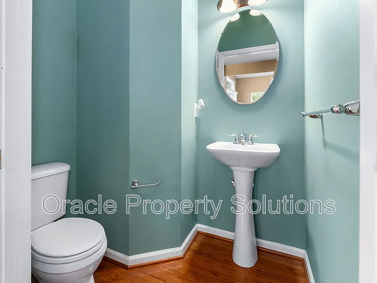7550 Maidenhead Dr — Photo 16