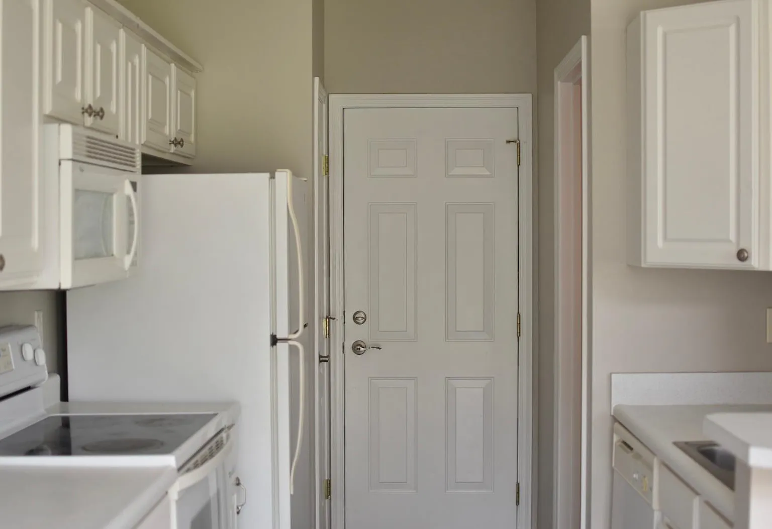 3632 Sequoia Dr — Photo 4