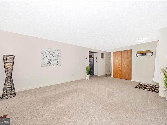 4th image of 3 Contour Rd